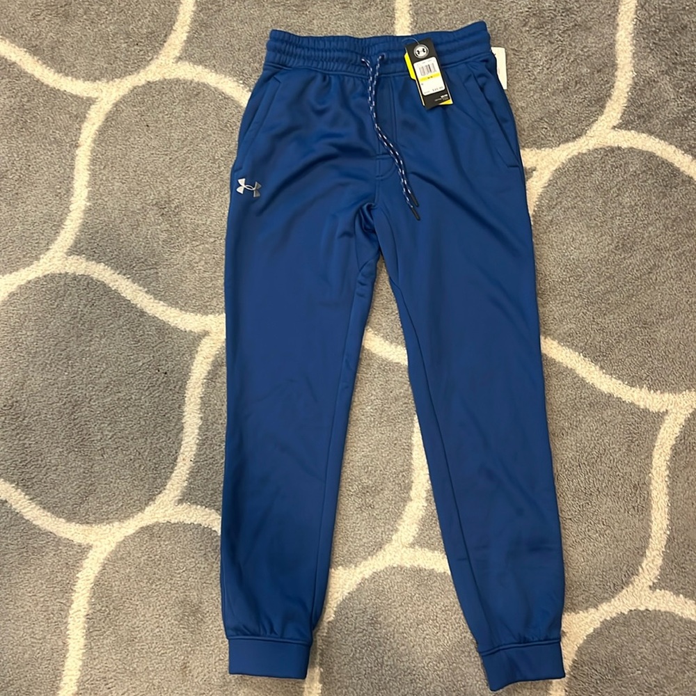 Under Armor Storm water-repellent sweat pants. Mens size medium.